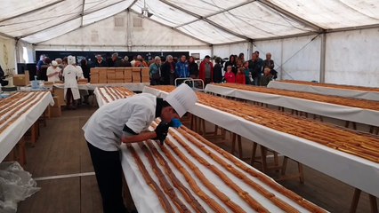 Le plus grand éclair en chocolat du monde