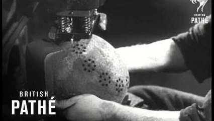 Le recyclage des casques allemands après la guerre