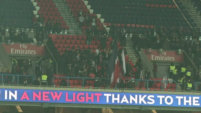 Foot - L1 - PSG : Les Ultras installent le Tifo