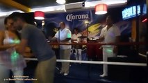 Grupo musical Tierra Latina Show en Crazy Wings Puerto Vallarta