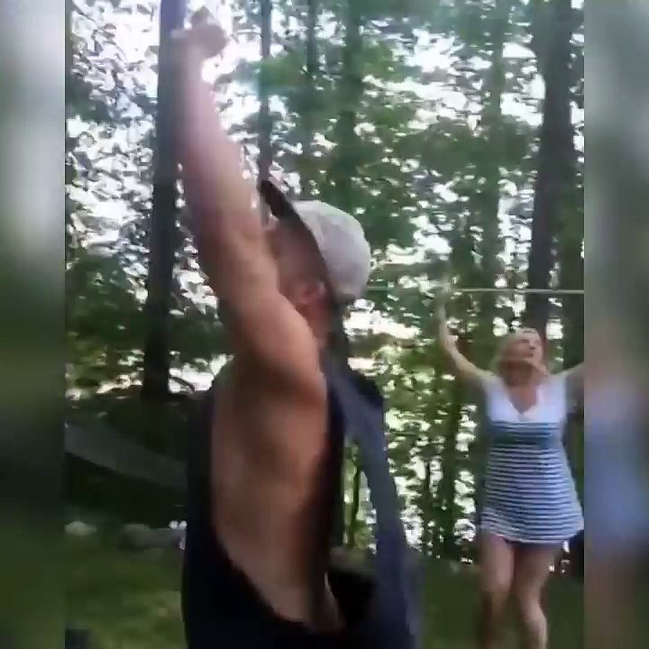 voici un jeu très rigolo, le jeu du serveur de bière bourré