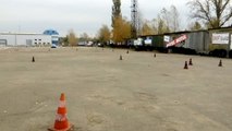 Разворот на 360 градусов на Skoda (Шкода) лифтбек - Киев. Урок экстремального вождения.