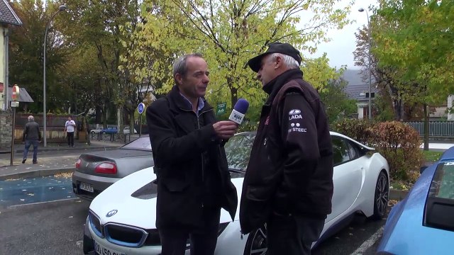 D!CI : Alpes du Sud : La pluie n'a pas arrêté les belles et vieilles voitures du club Engrenages de Digne