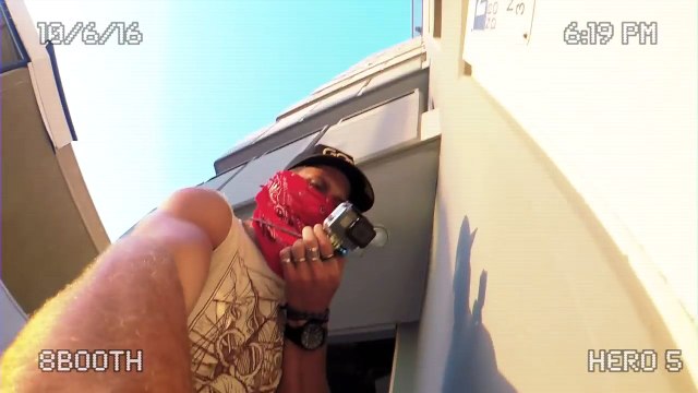 Il saute d'un immeuble haut de 40 mètres