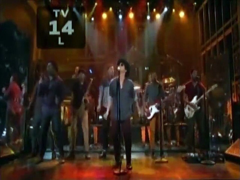 Bruno Mars performs "Locked Out Of Heaven" on Saturday Night Live