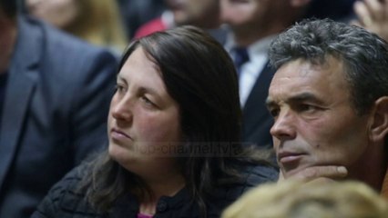 Basha prezanton "të majtin" për Kolonjën - Top Channel Albania - News - Lajme