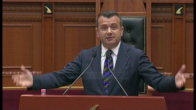 Blushi largohet nga PS: Rilindja e kanabizimit - Top Channel Albania - News - Lajme