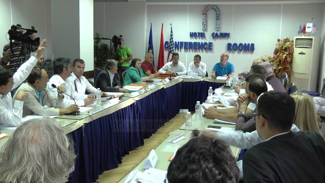 Sherri i radhës në Këshillin Bashkiak të Gjirokastrës - Top Channel Albania - News - Lajme