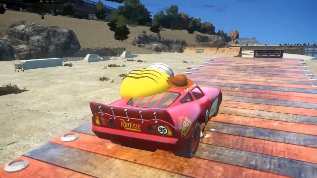 30 Minions & Woody dansent & Flash McQueen Disney Cars 2 | Dessin animé en Francais pour enfant