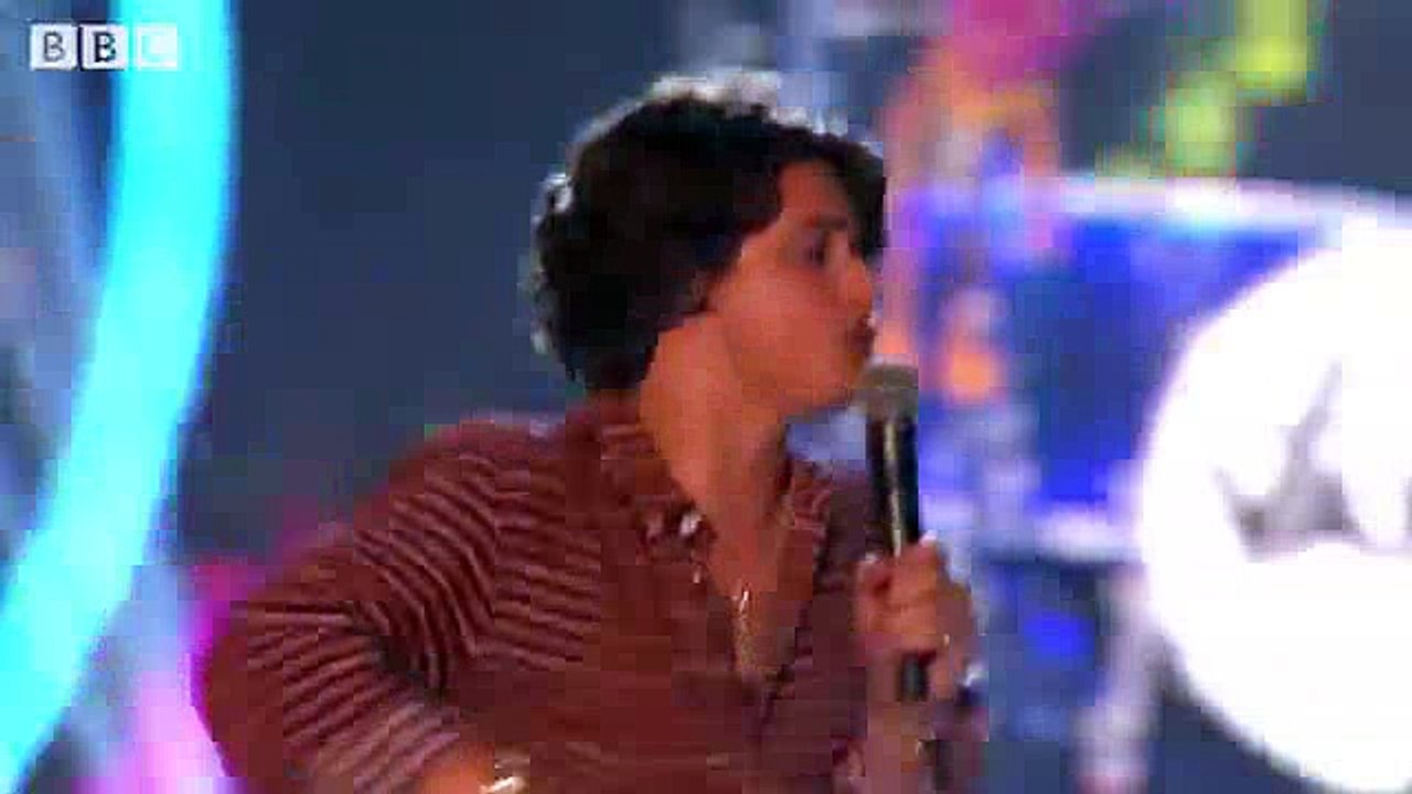 The Vamps Perform ''All Night'' (Live on Radio 1's Teen Awards 2016)