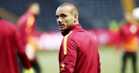 Wesley Sneijder, Performansıyla Hayal Kırıklığı Yaratıyor