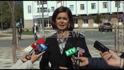 Ora News – "Qytetare Nderi", Kukësi nderon Laura Boldrinin, ndihmoi në krizën e ’99