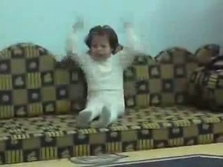 ههه اضحك من قبلك مع بنت السورية