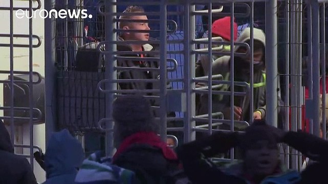 Comienza la evacuación de la jungla de Calais