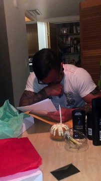 Un beau-père reçoit le plus beau cadeau imaginable pour son anniversaire