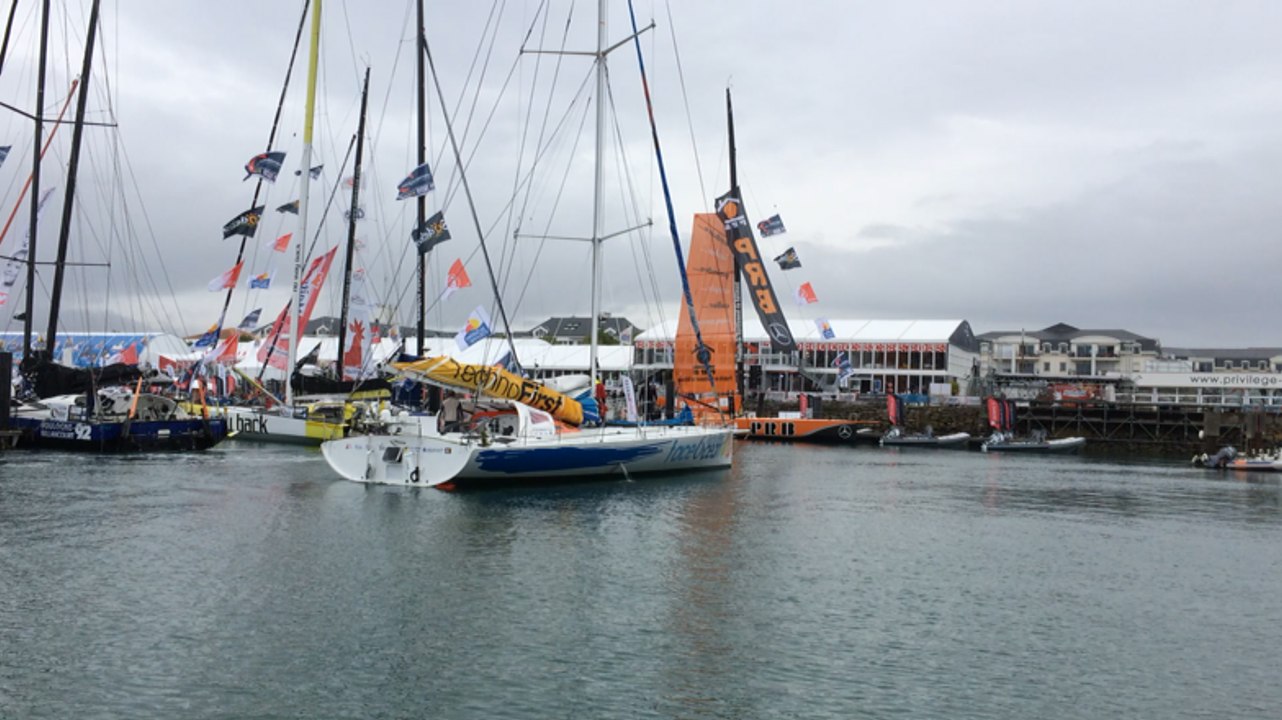 Sébastien Destremeau est le dernier skipper arrivé sur le port du Vendée Globe