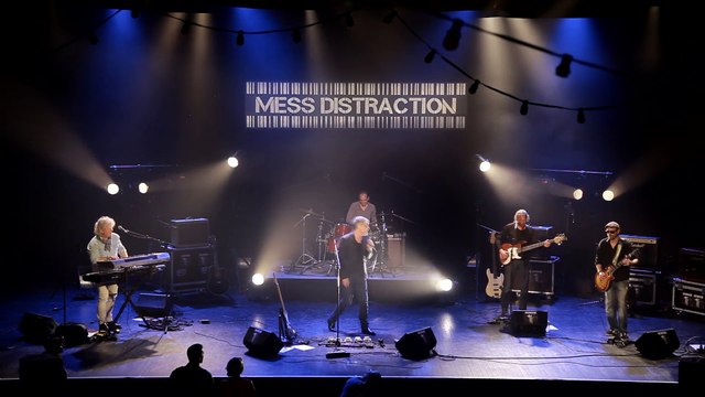 NEVER DOWN OUR KNEES - MESS DISTRACTION LIVE 2016