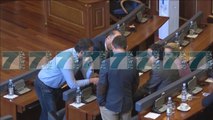 ASNJE VEPRIM PER LIRIMIN E KOLONEL NEHAT THAÇIT NGA BURGU - News, Lajme - Kanali 7