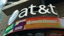 Las candidaturas demócrata y republicana desconfían de la fusión de AT&T con Time Warner