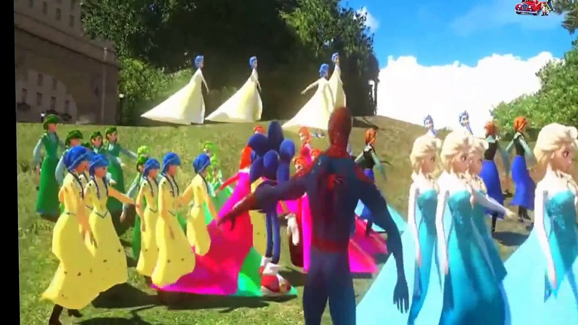 diversión del hombre araña y la princesa Elsa en el parque animación infantil más reciente