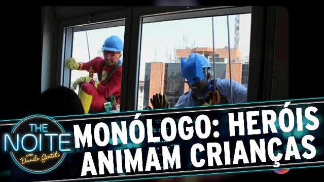 Monólogo: Super-heróis animam crianças em hospital de São Paulo