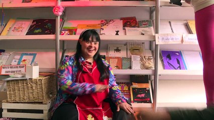 Argentine: Noelia, maîtresse trisomique, captive les enfants