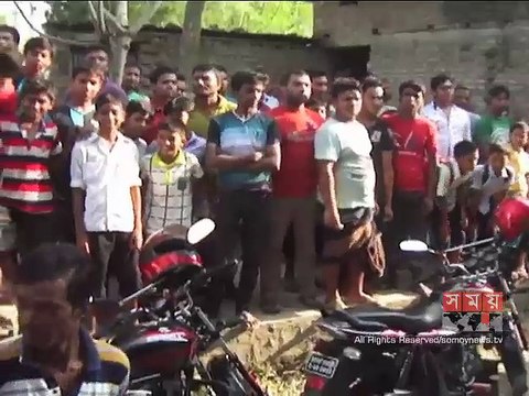 চাঁপাইনবাবগঞ্জ থেকে বিপুল পরিমাণ আগ্নেয়াস্ত্র উদ্ধার, আটক ২