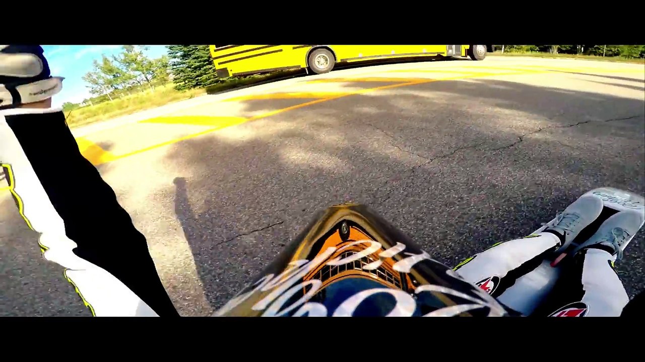 100km/h sur planche à roulettes