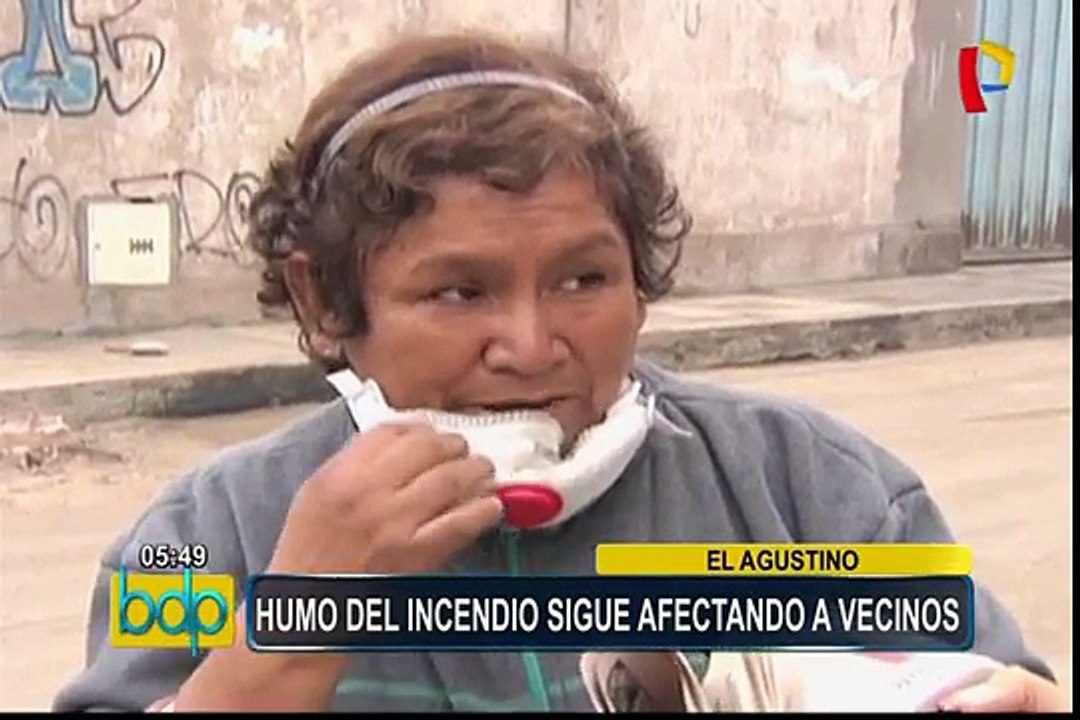 El Agustino: humo tóxico de incendio sigue afectando a vecinos