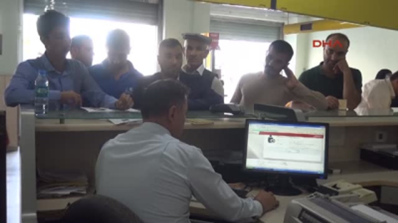 Silopi'de 176'ıncı PTT Müşterisine 15 Temmuz Şehitler ve Demokrasi Pulu Ödülü