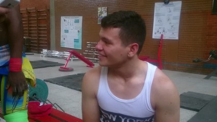 Entrevista Deportista Pesas Hombre