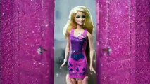 Barbie en Francais Atelier couleurs et styles Poupée Publicité