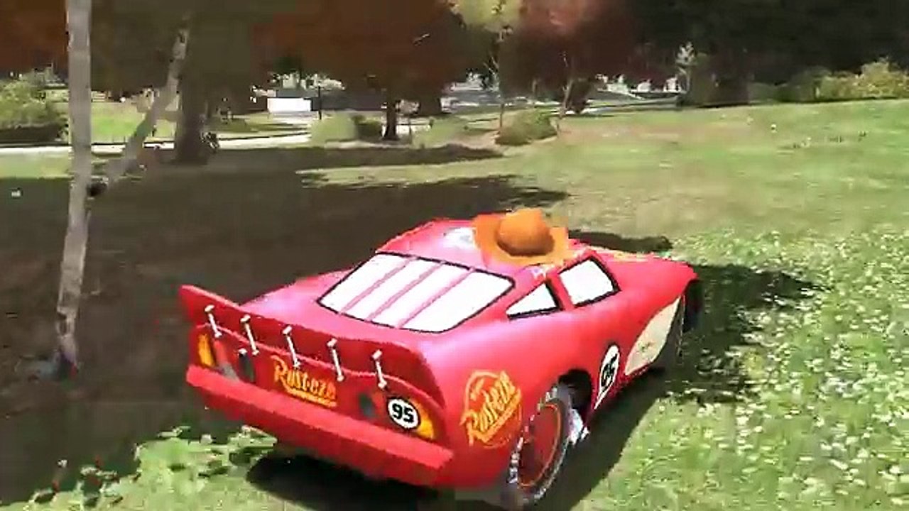 Elsa Frozen la Reine des Neiges et Woody conduisent Flash Mcqueen de Cars 2 Disney Pixar
