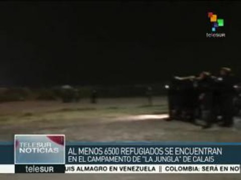 Enfrentamientos entre refugiados y policías en Calais