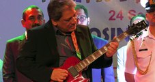 Governor Sindh Dr. Ishrat Ul Ebad Khan played romatic guitar at Karachi Youth Festival 2016.