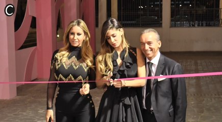 Napoli - Tutto Sposi, Belen Rodriguez contro i fotografi (22.10.16)