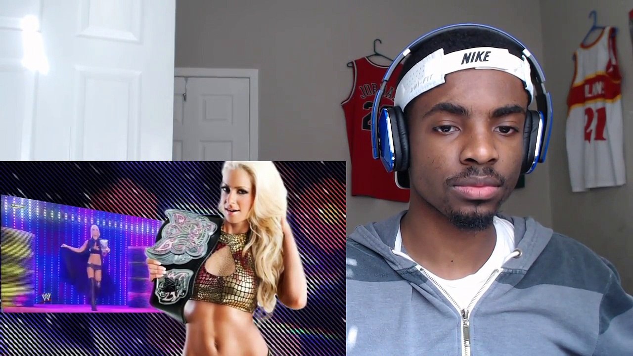 10 Shocking WWE Divas Wardrobe Malfunctions Reaction