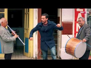 Çılgın klarnetçi İsmail'i coşturuyor. #YeşilDeniz