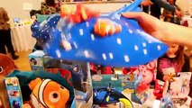 New FINDING DORY Toys Disney Finding Nemo 2 Mr Ray, Otters, Destiny, Hank & Bailey Playsets