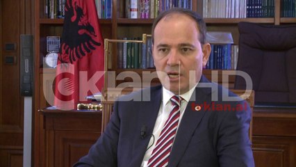 Nishani mbështet referendum për “mbetjet”, kritika për PAMECA