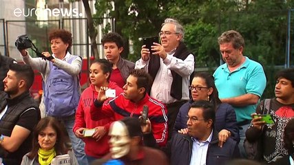 México mantiene viva la tradición del "Día de los Muertos"