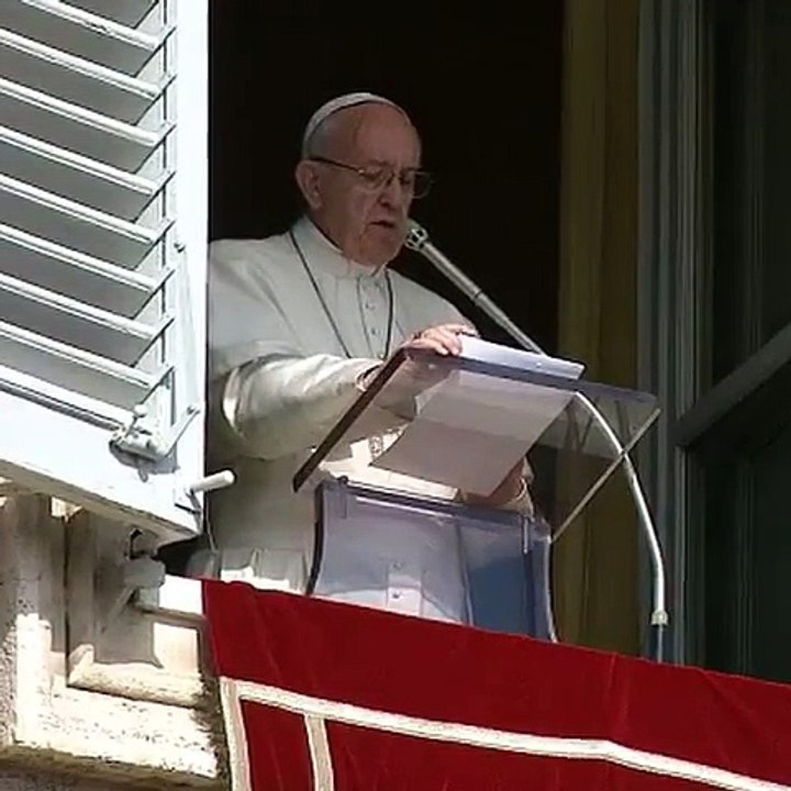 62. Pape François sur Instagram