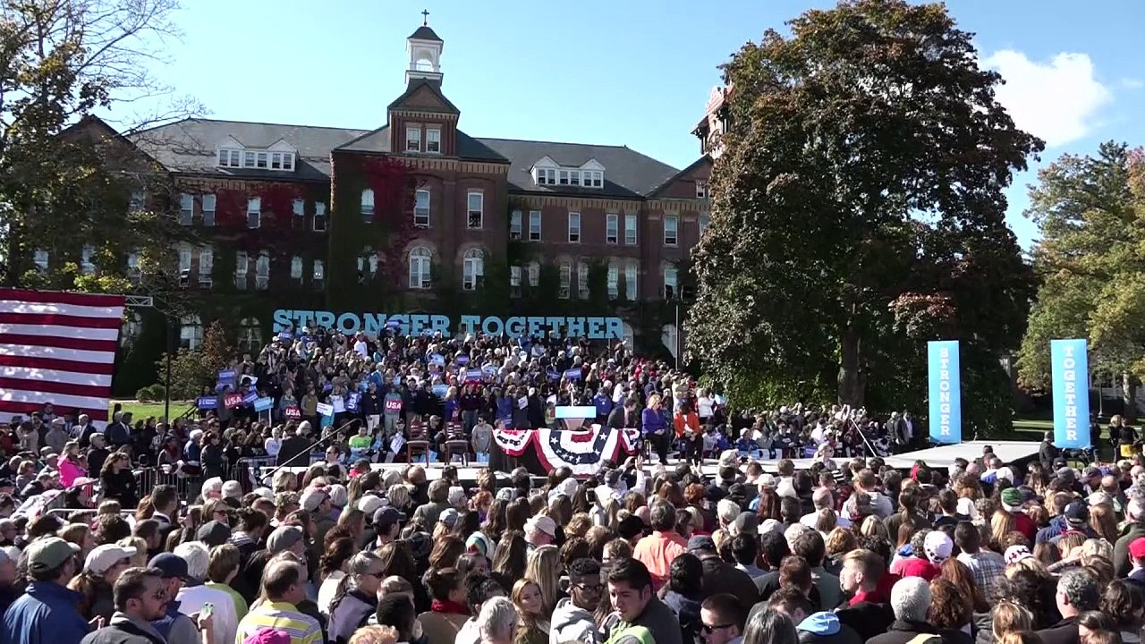 Clinton busca consolidar ventaja mientras Trump resiste