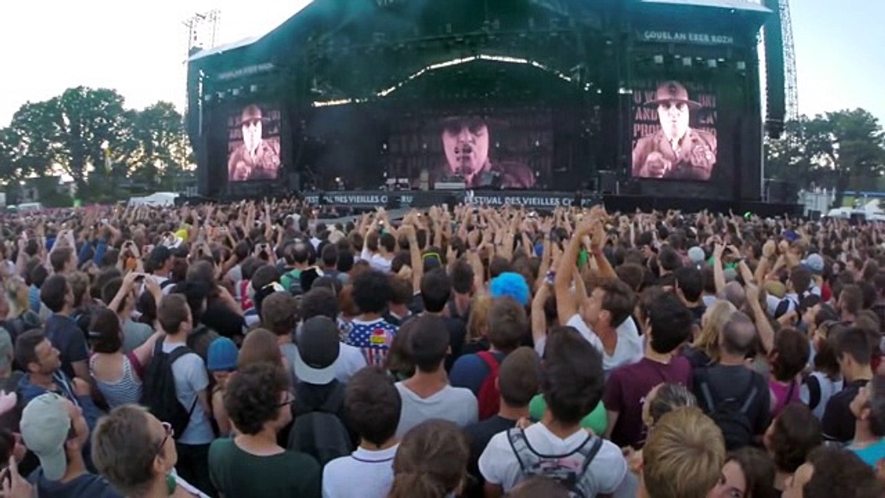 Muse - Drill Sergeant, Vieilles Charrues Festival, 07/16/2015