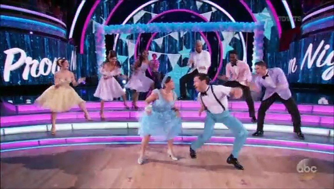 Laurie Hernandez & Valentin Chmerkovskiy - Quickstep