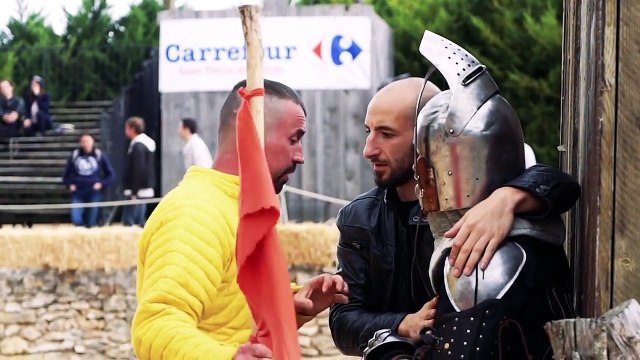Tournoi de duels médiévaux à l'épée sponso par Carrefour lol