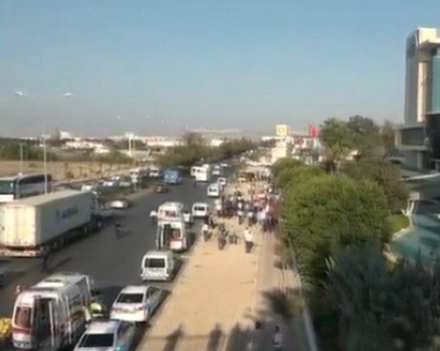 Antalya Ticaret ve Sanayi Odası Yakınında Patlama Meydana Geldi, Olay Yerine Sağlık ve Polis...