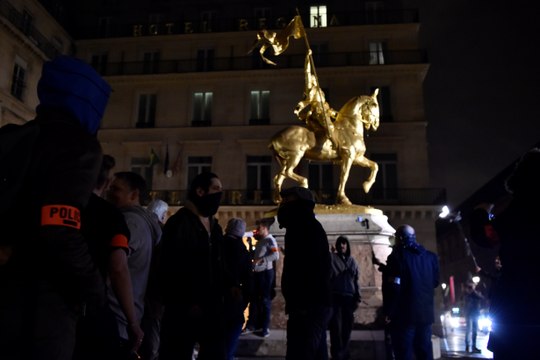Manifestation des policiers place de l'Opéra à Paris
