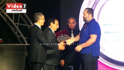 شاهد تعليق نجل محمود عبد العزيز عن حالة والده الصحية