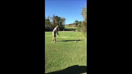 Download Video: Quand t'éclates une mouette en jouant au golf! Headshot